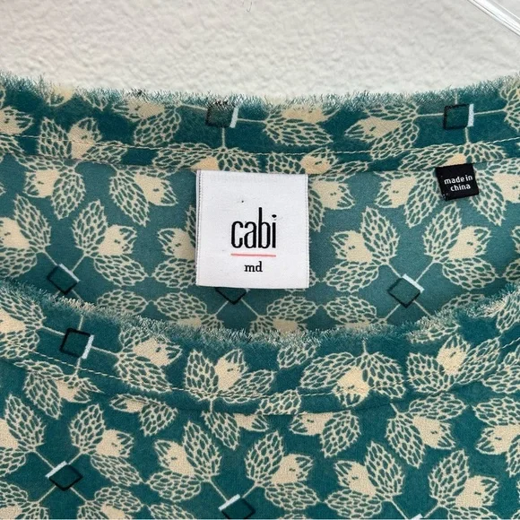 Cabi Fall Green Blouse Top Popover Shirt 3/4 Sleeve Leaf Print Size Medium - Picture 4 of 8